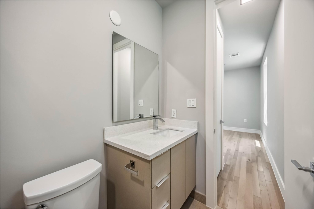 1113 W 21st Street - Photo 24