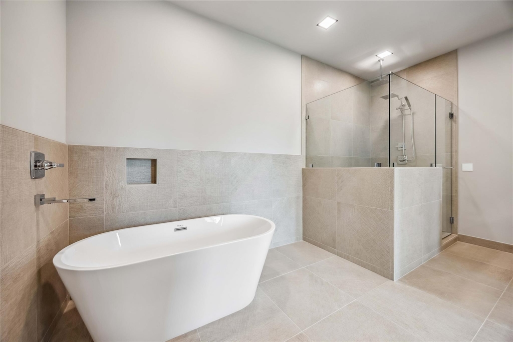 1113 W 21st Street - Photo 21