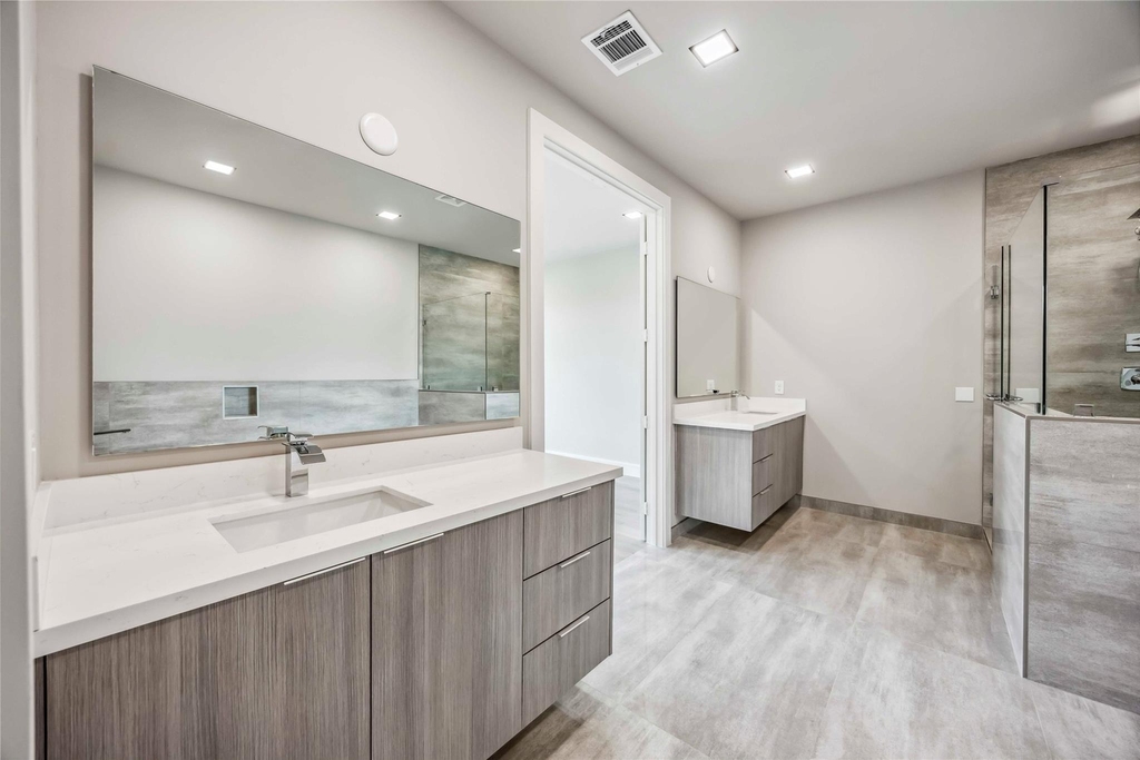 1113 W 21st Street - Photo 22