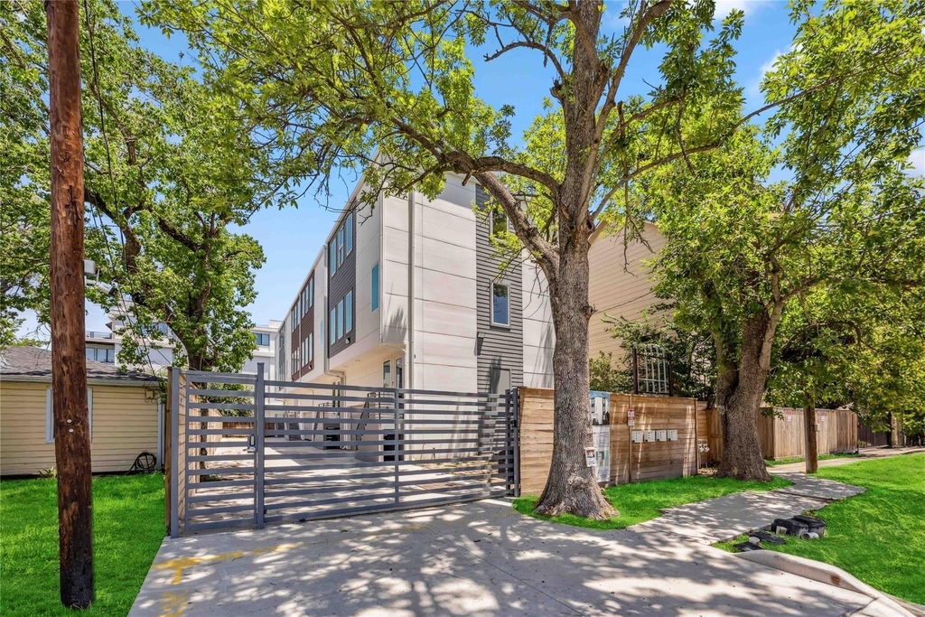 1113 W 21st Street - Photo 33