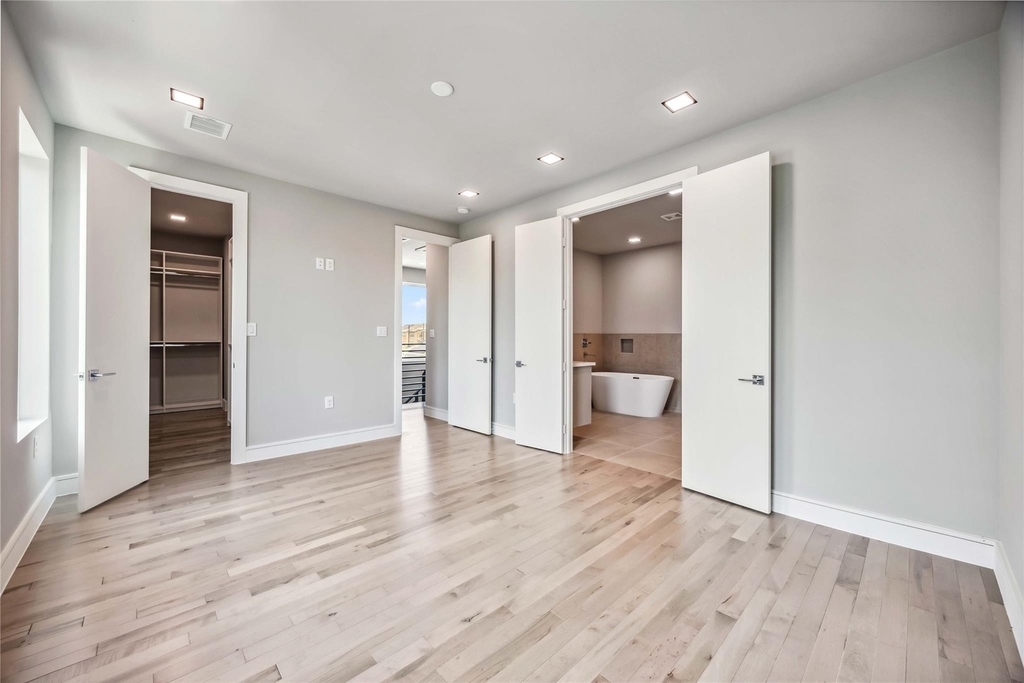 1113 W 21st Street - Photo 29