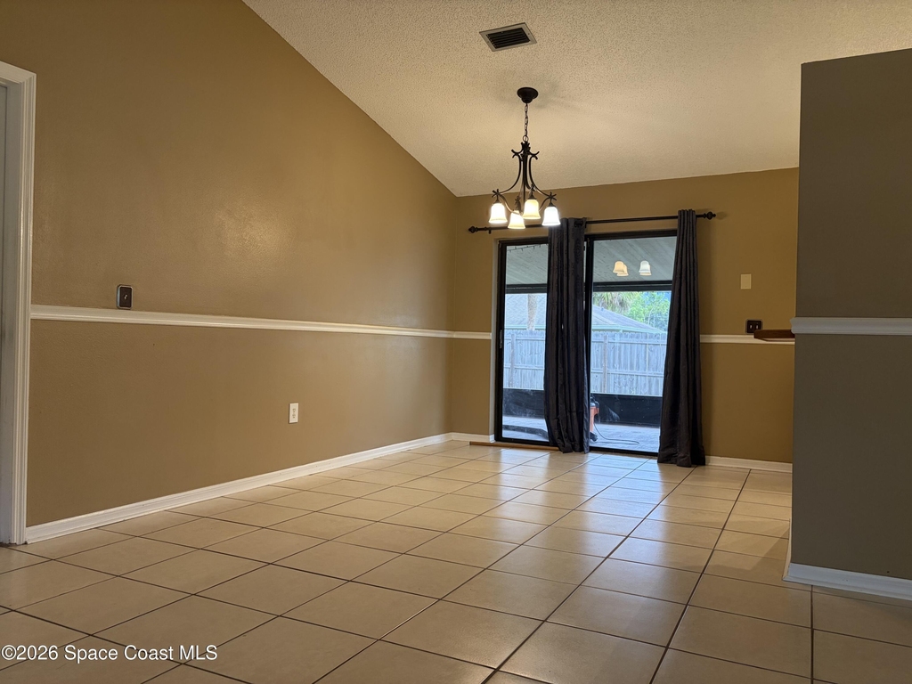 834 Croton Road - Photo 4