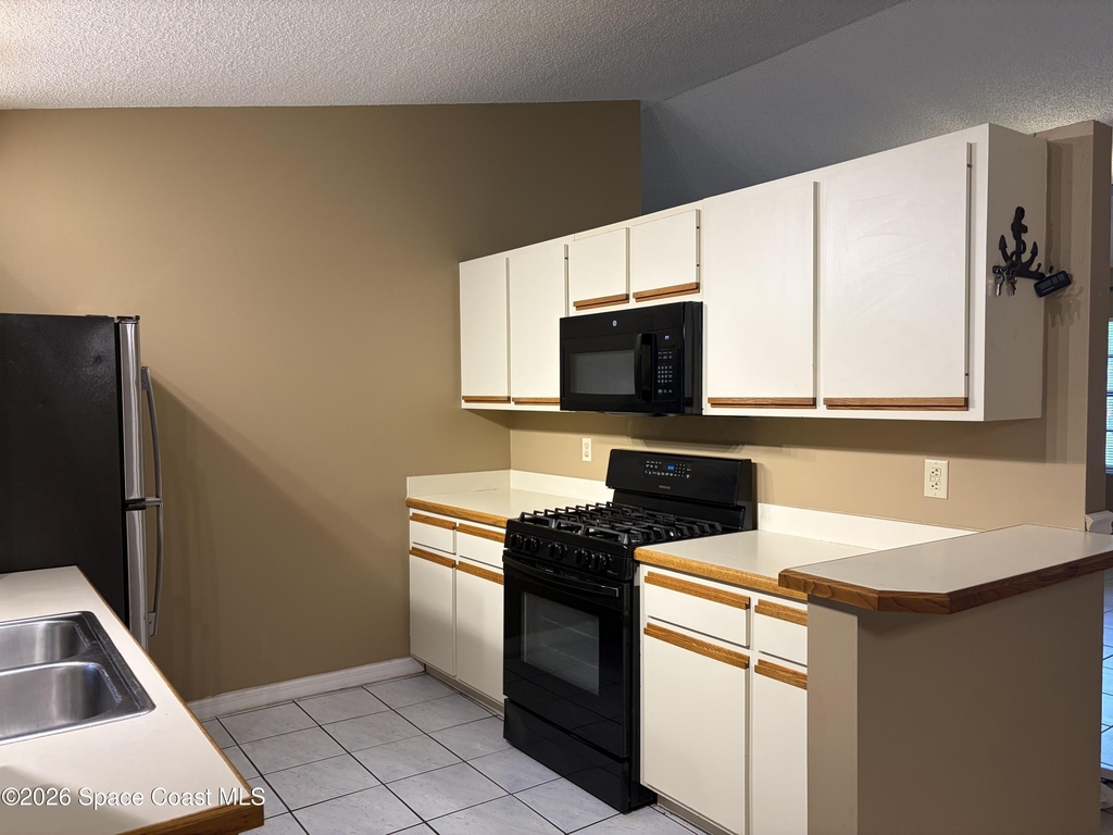 834 Croton Road - Photo 2