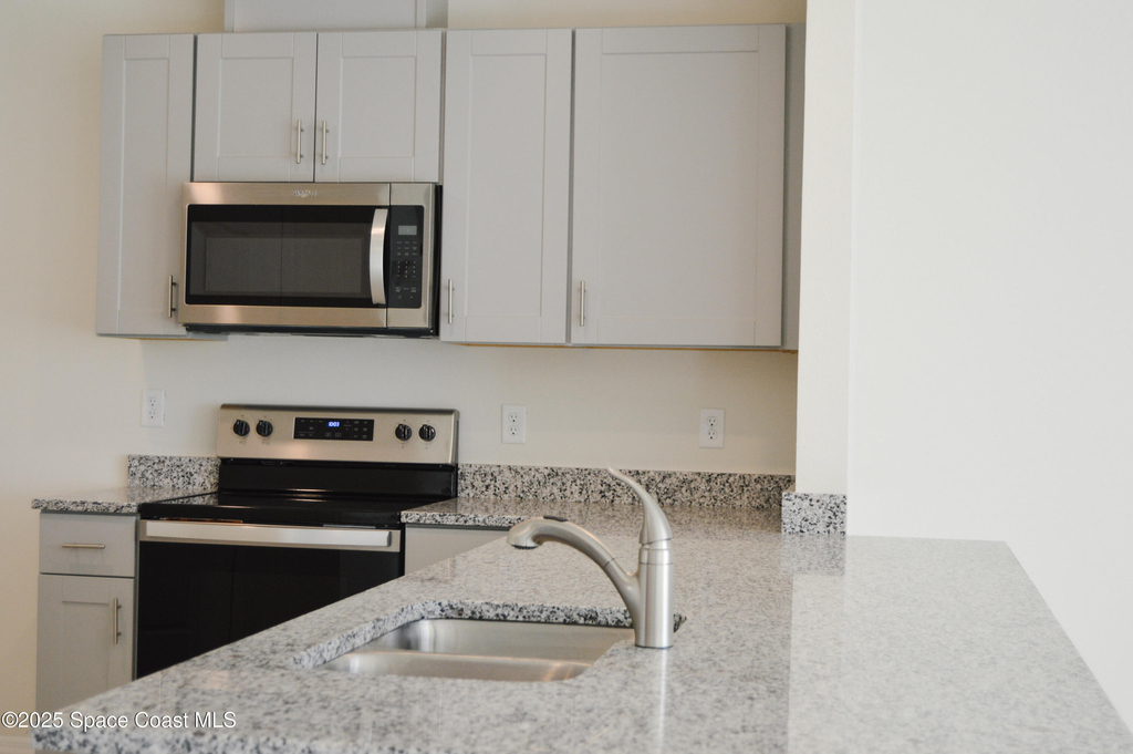 2712 Golden Trout Lane - Photo 9