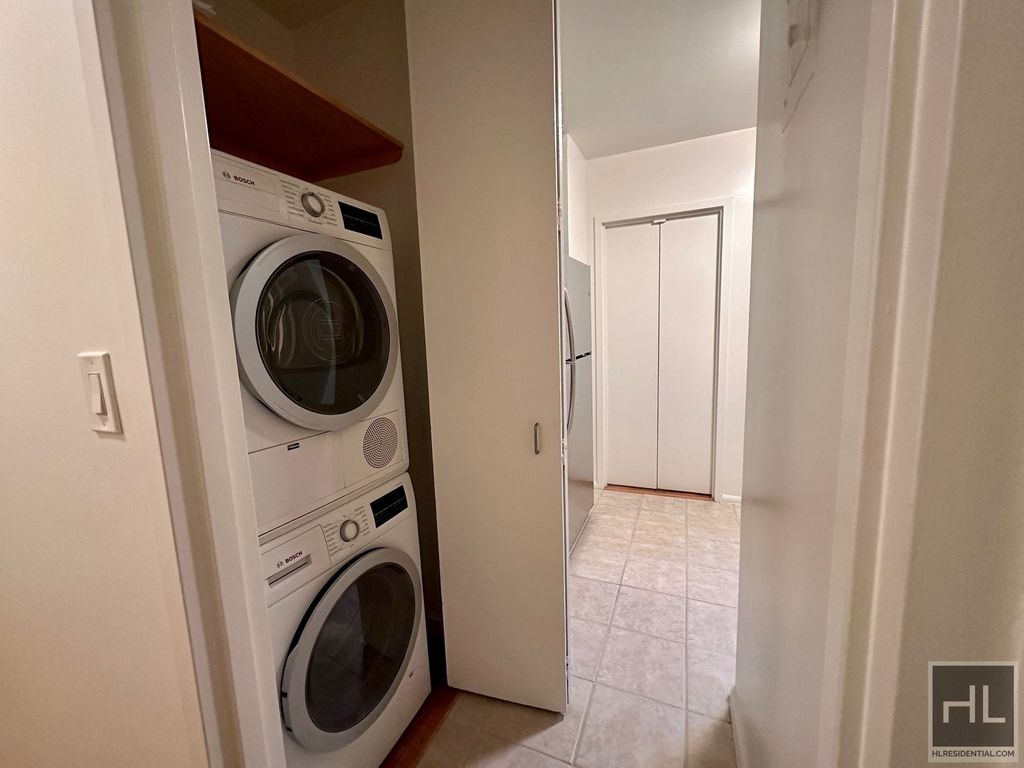 West 87th Street - Photo 4