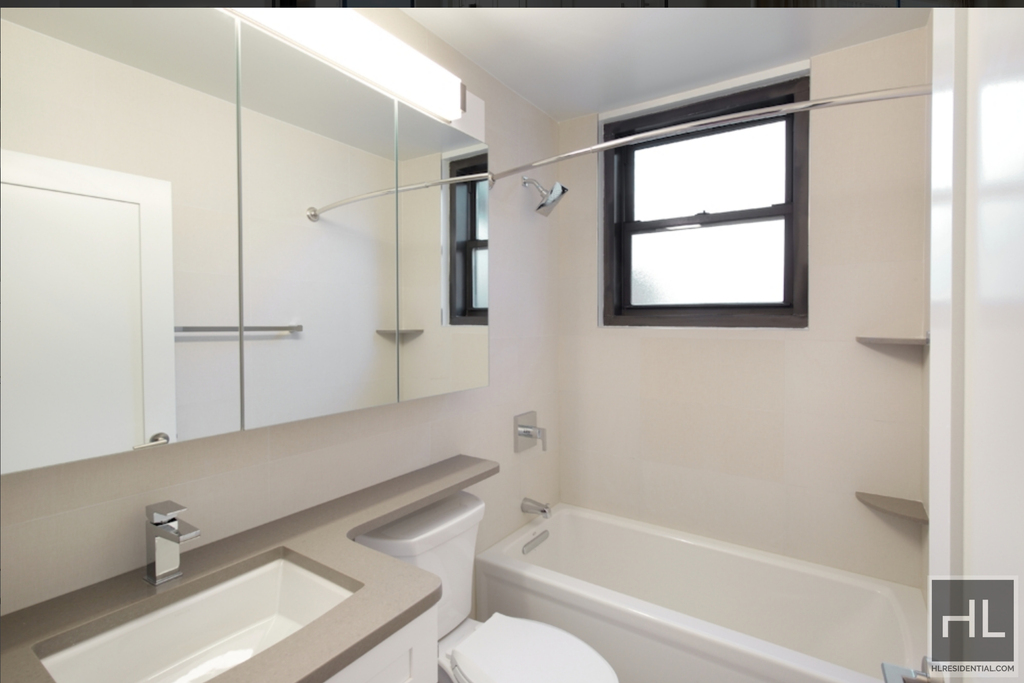 East 29 Street - Photo 4