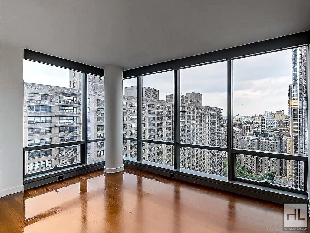 West 67th Street - Photo 1