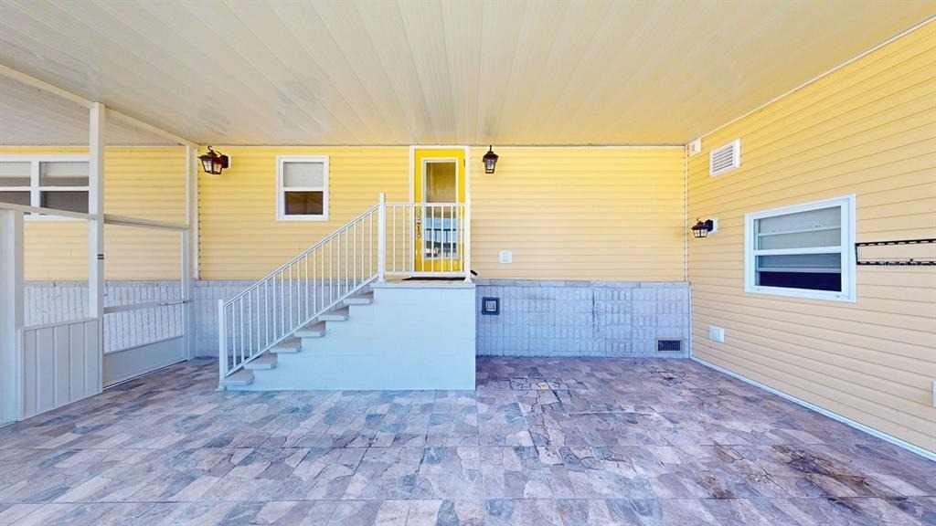 10728 Poplar Street Ne - Photo 3