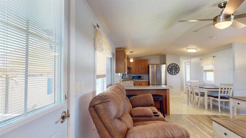 10728 Poplar Street Ne - Photo 13