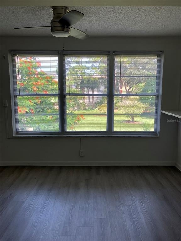 5660 80th Street N - Photo 9