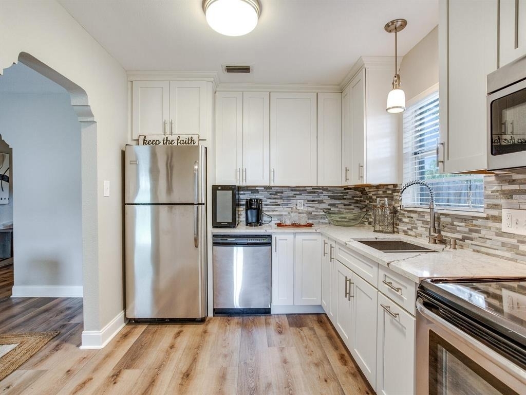 221 N Clearview Avenue - Photo 10