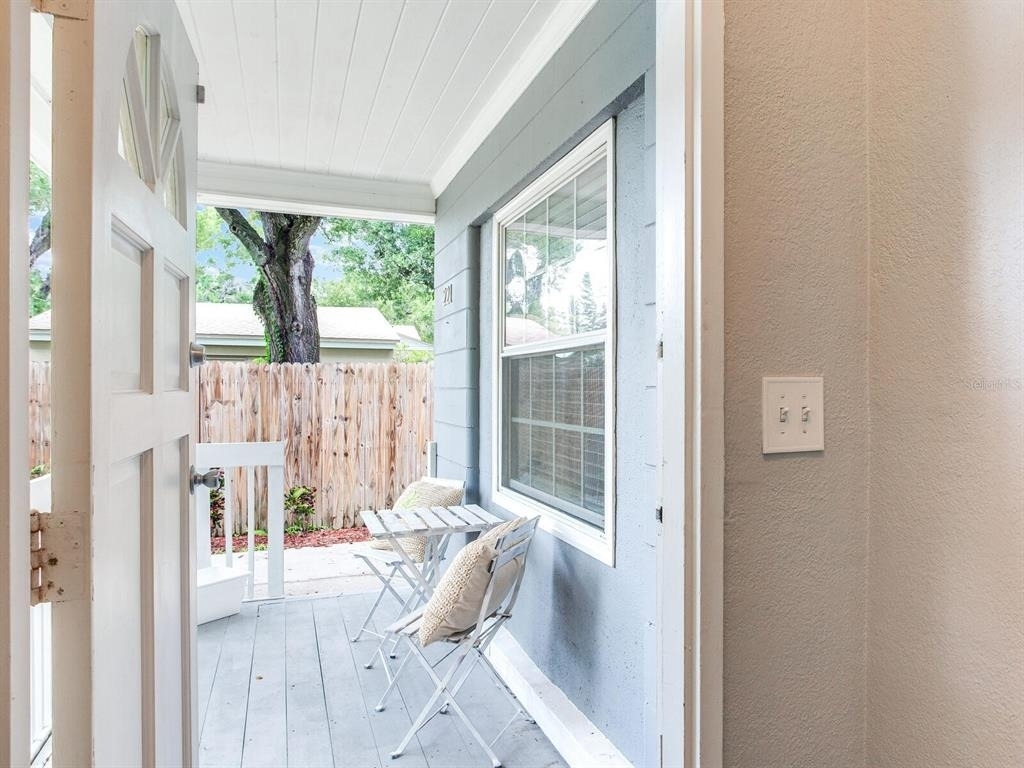 221 N Clearview Avenue - Photo 5