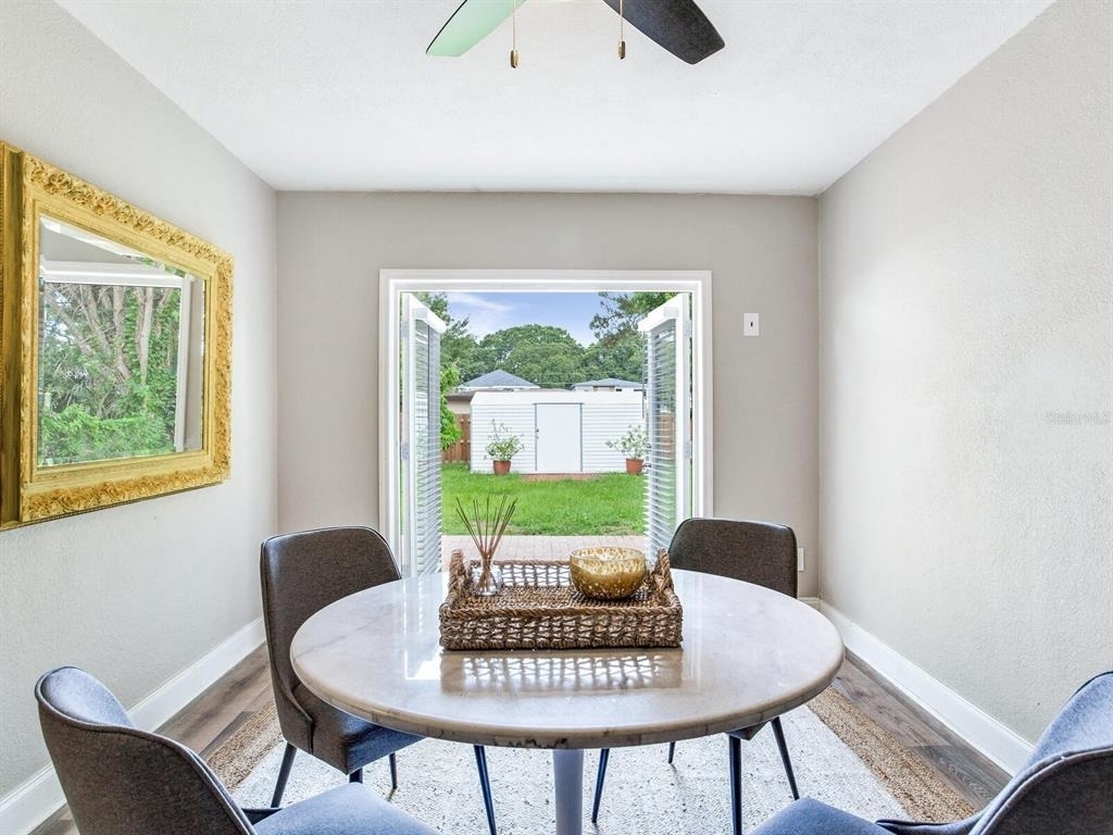 221 N Clearview Avenue - Photo 16