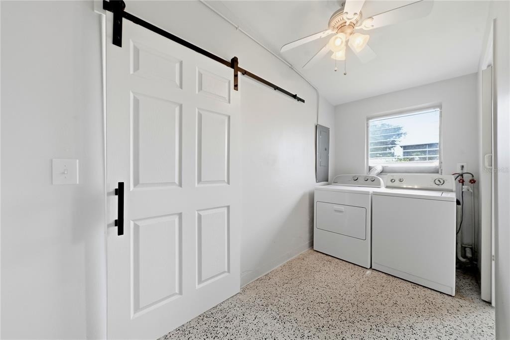 14190 Page Avenue - Photo 21