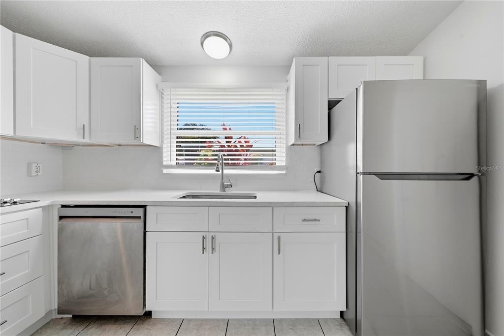 14190 Page Avenue - Photo 11