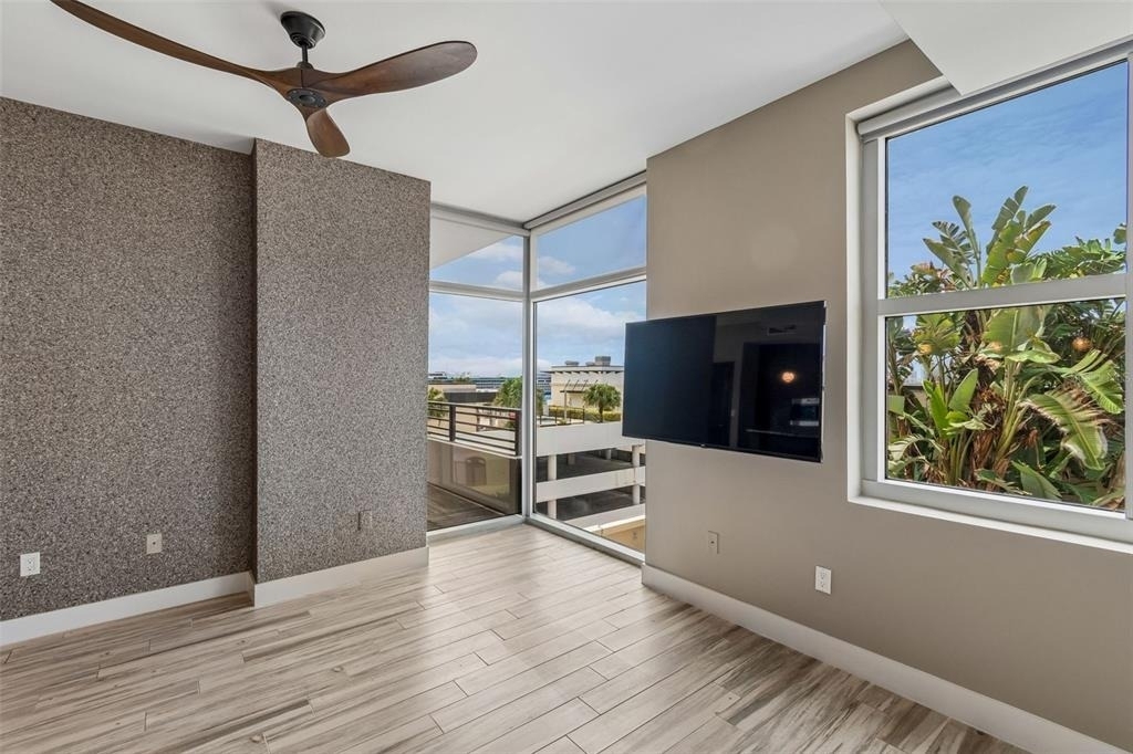 1120 E Kennedy Boulevard W - Photo 10