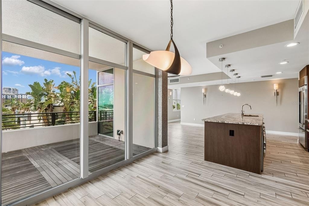 1120 E Kennedy Boulevard W - Photo 5