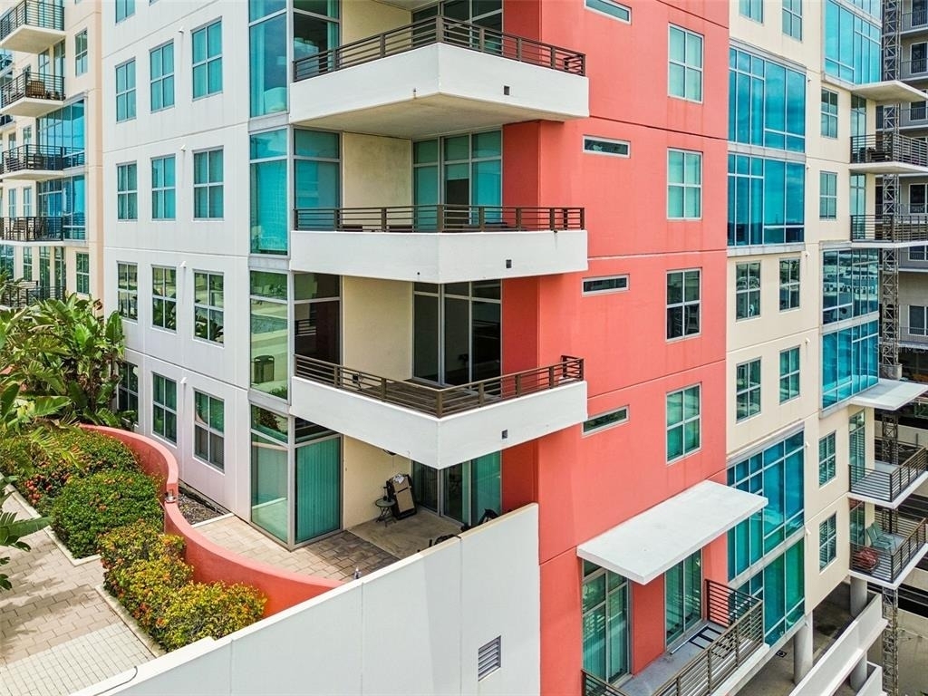1120 E Kennedy Boulevard W - Photo 1