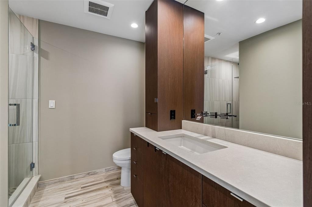 1120 E Kennedy Boulevard W - Photo 21