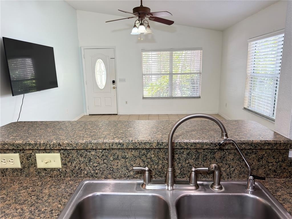 414 Ulelah Avenue - Photo 5