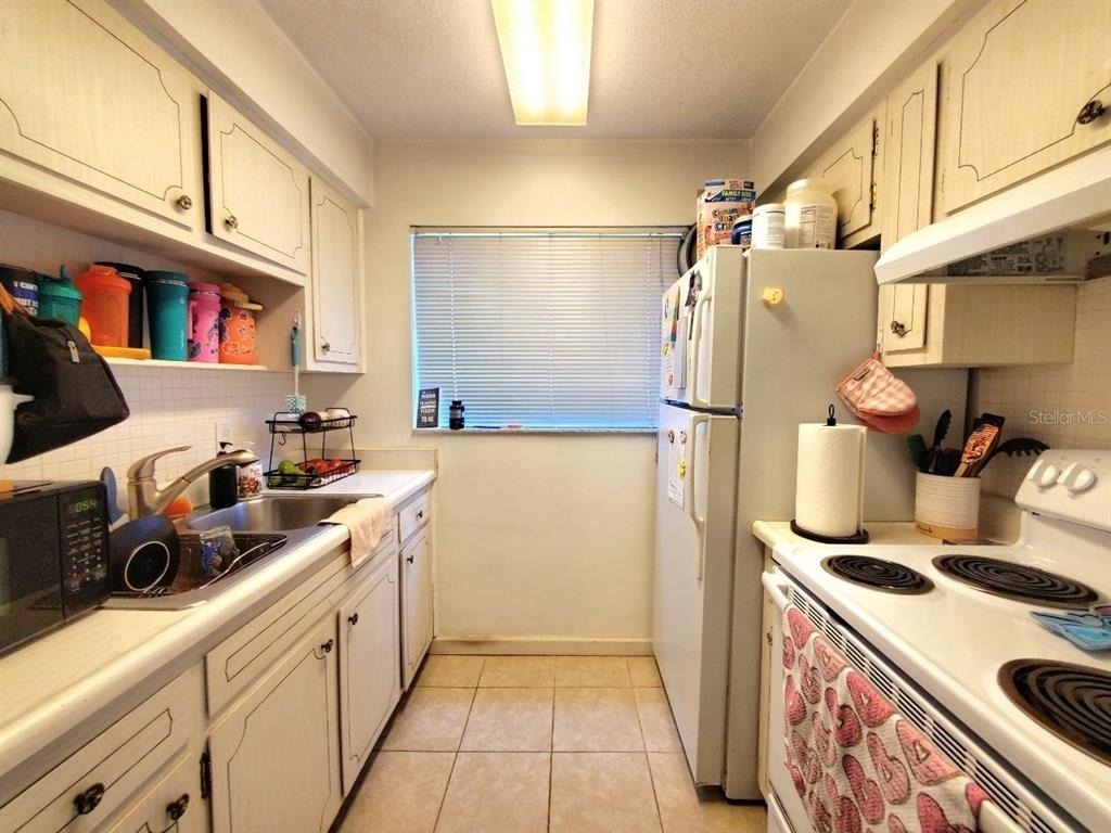 2344 Shelley Street - Photo 8