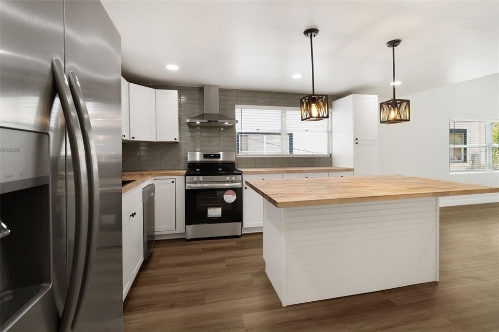 2329 W Beach Street - Photo 11