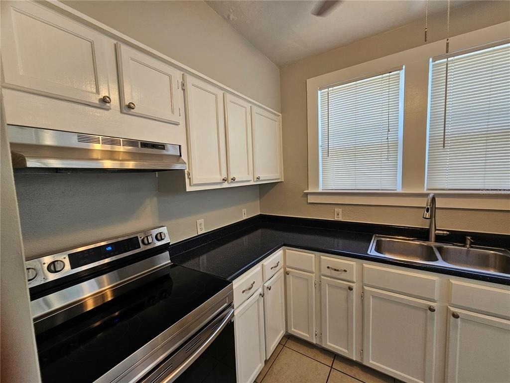 1408 N Fort Harrison Avenue - Photo 1