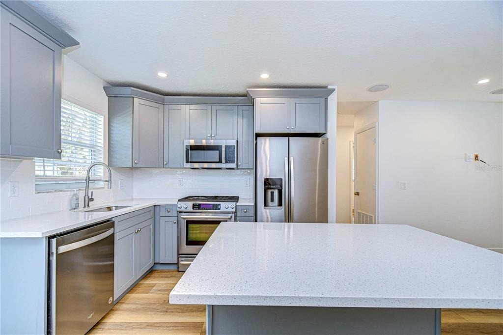 1205 W Hollywood Street - Photo 9