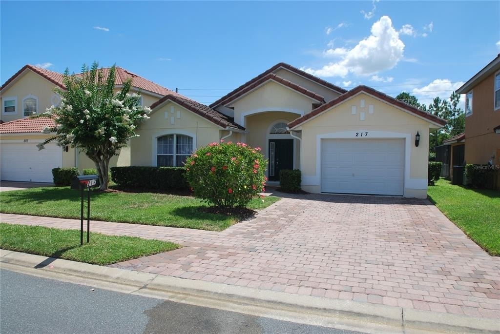 217 Robin Road - Photo 0