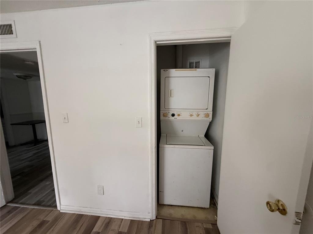 305 Wymore Road - Photo 10