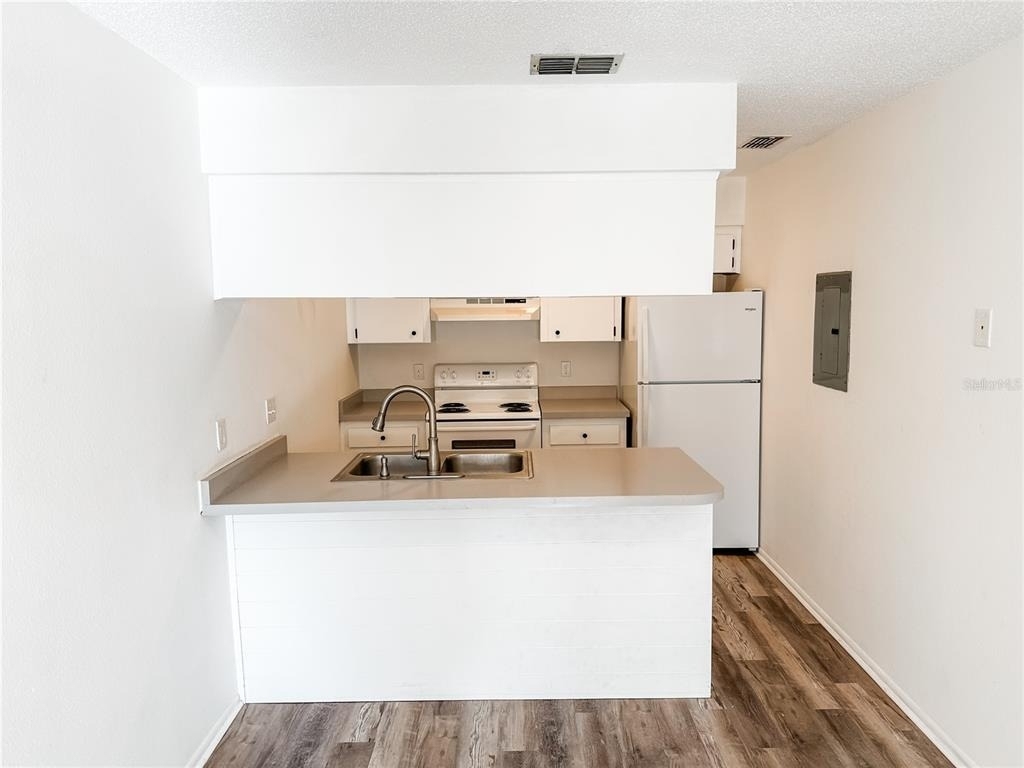 5390 Se 29th Place - Photo 8