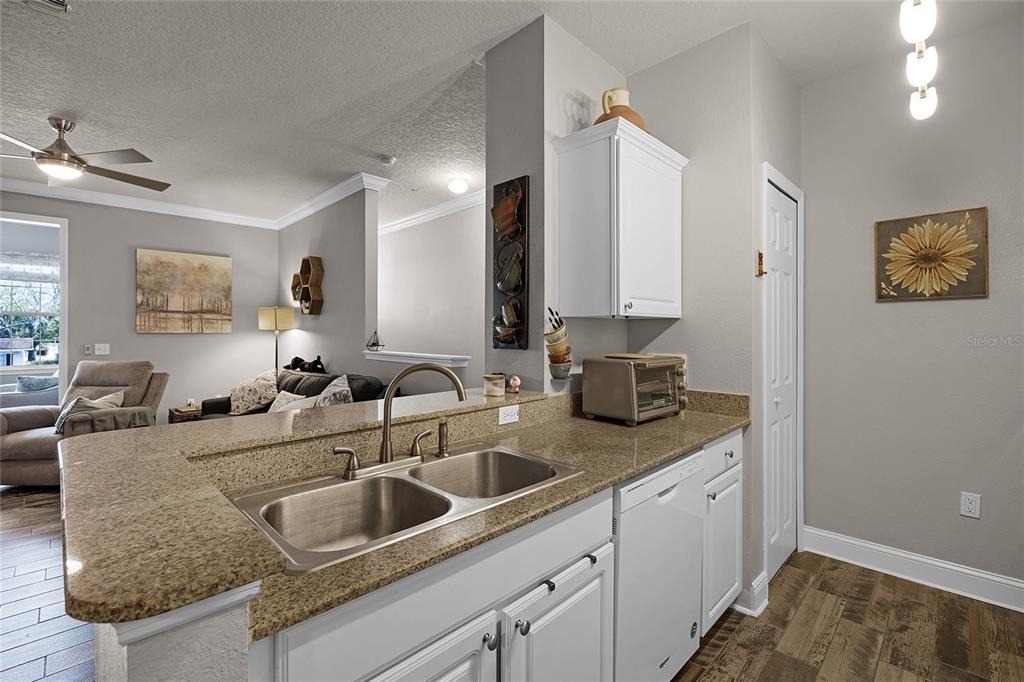 430 Southern Pecan Circle - Photo 11