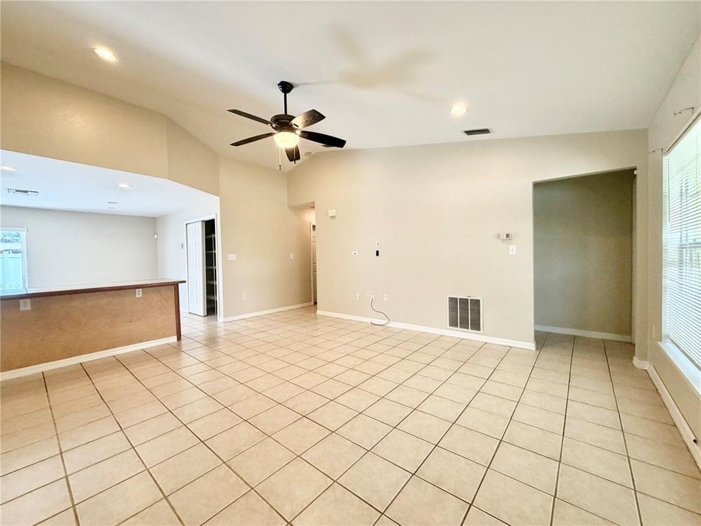 939 Pecan Street - Photo 2