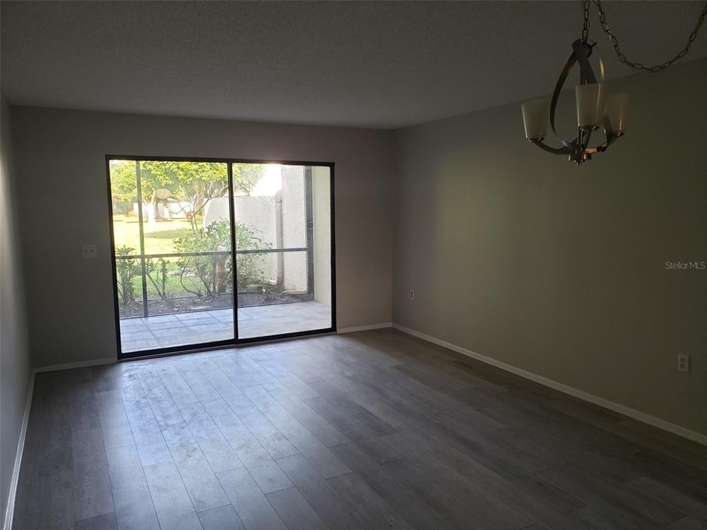 549 Lakeside Drive - Photo 5