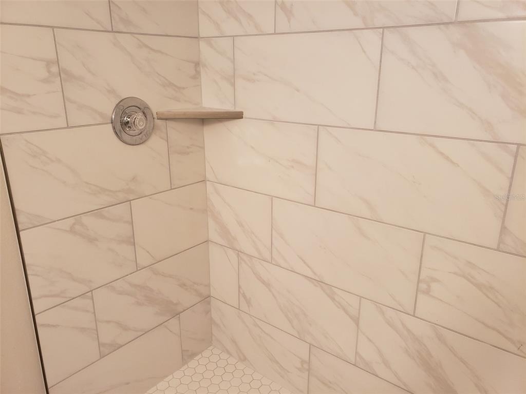549 Lakeside Drive - Photo 9