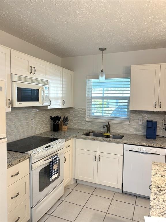 2115 9th Avenue W - Photo 2