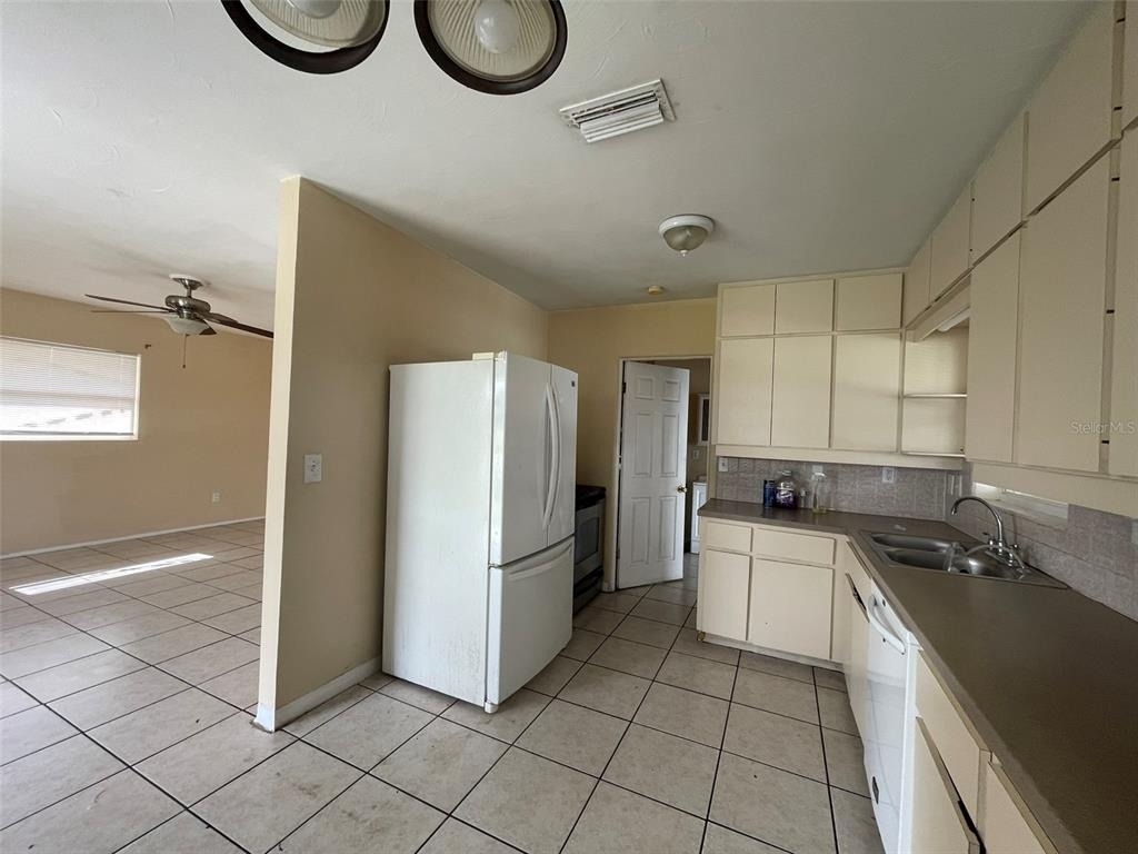 3305 13th Avenue W - Photo 6