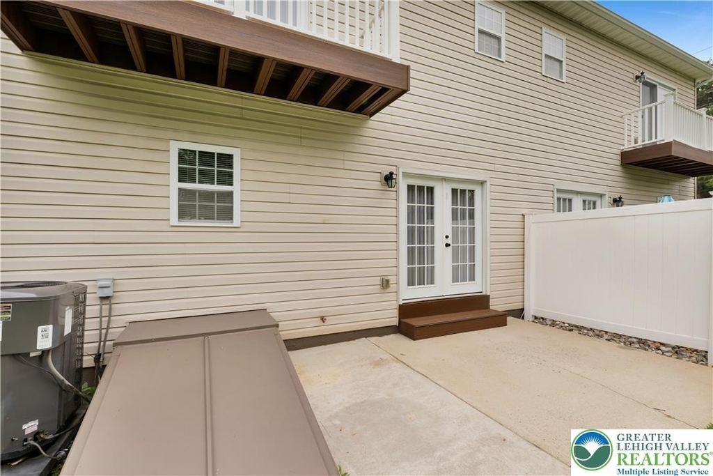 825 16th Avenue - Photo 4