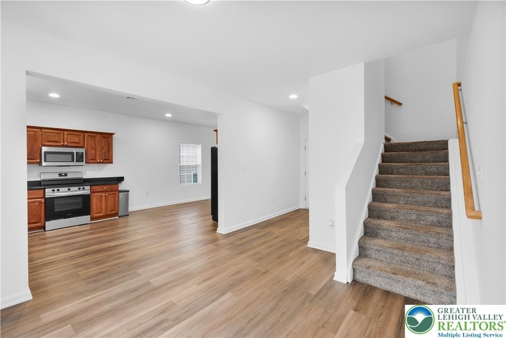 825 16th Avenue - Photo 14