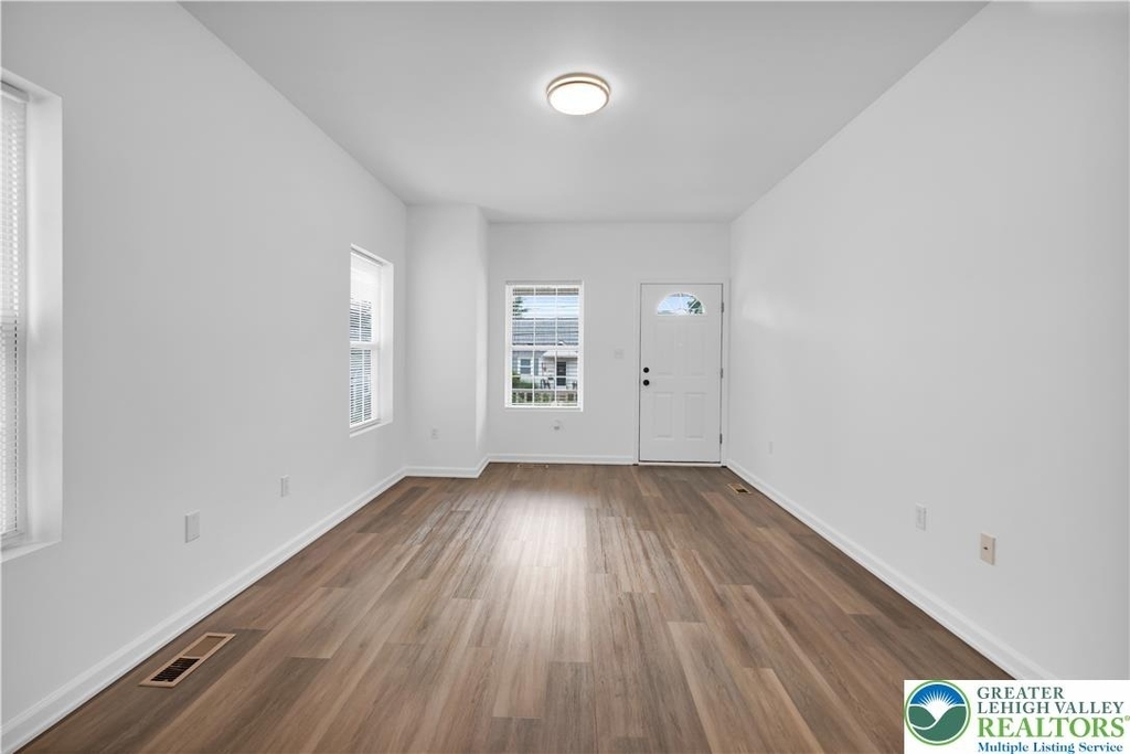 825 16th Avenue - Photo 6