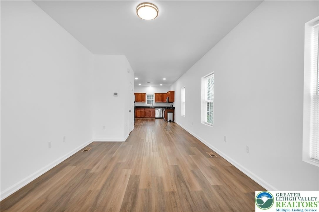 825 16th Avenue - Photo 5