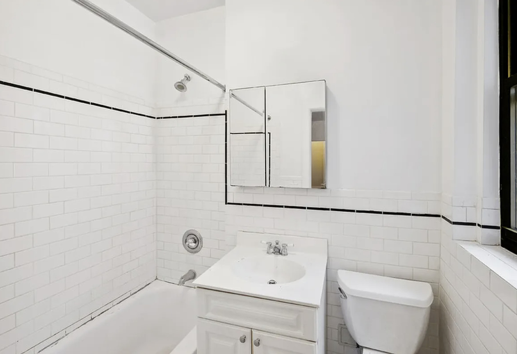  West 10th Street - Photo 4