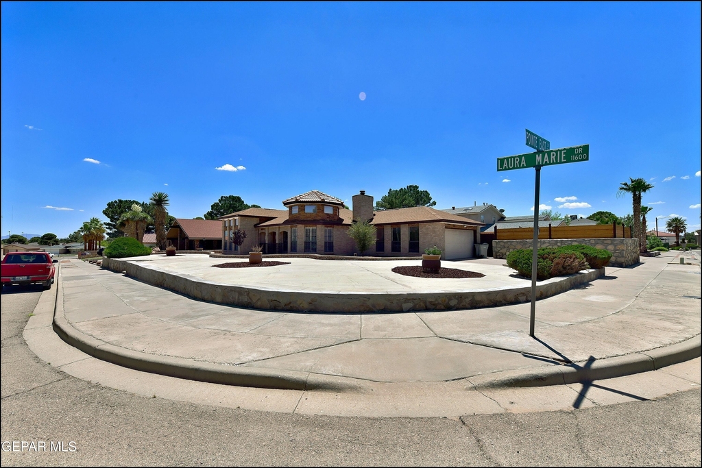11620 Laura Marie Drive - Photo 3