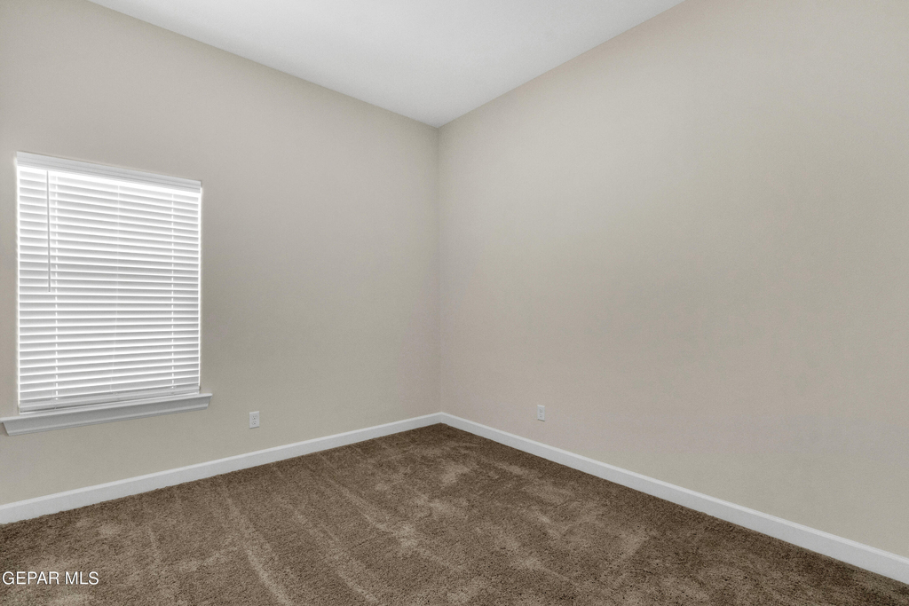 13931 Sky Harbor Avenue - Photo 19