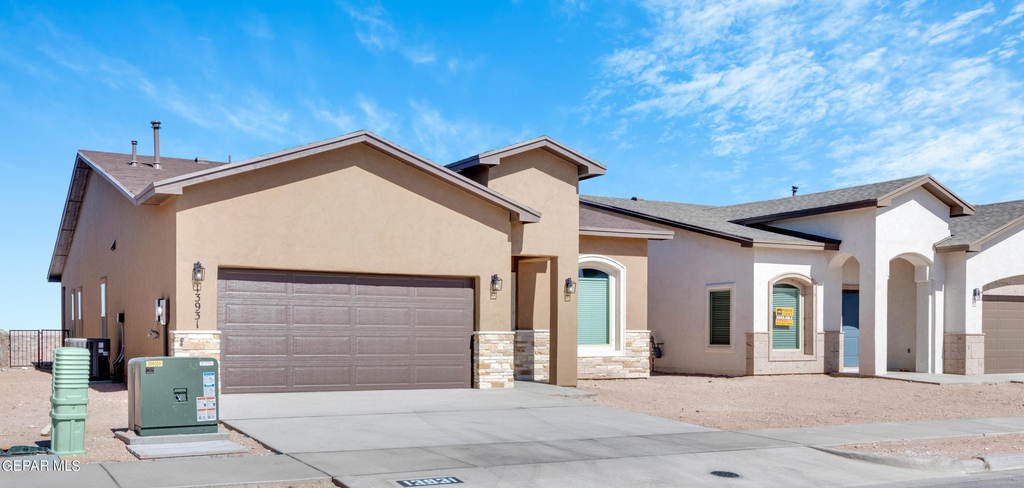 13931 Sky Harbor Avenue - Photo 2