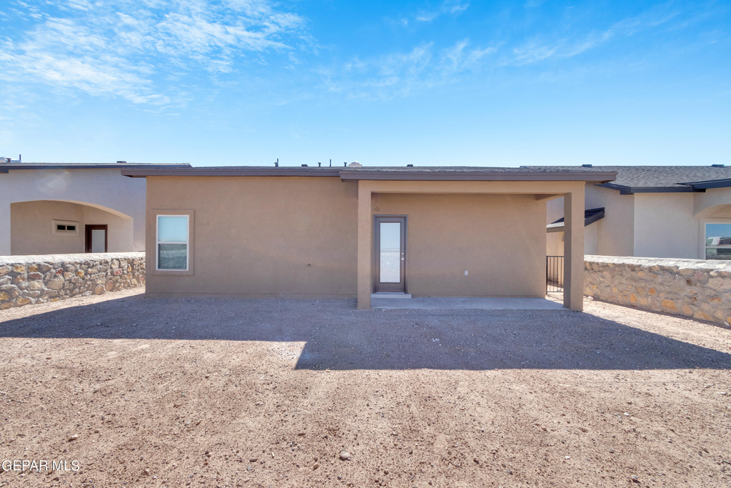 13931 Sky Harbor Avenue - Photo 35
