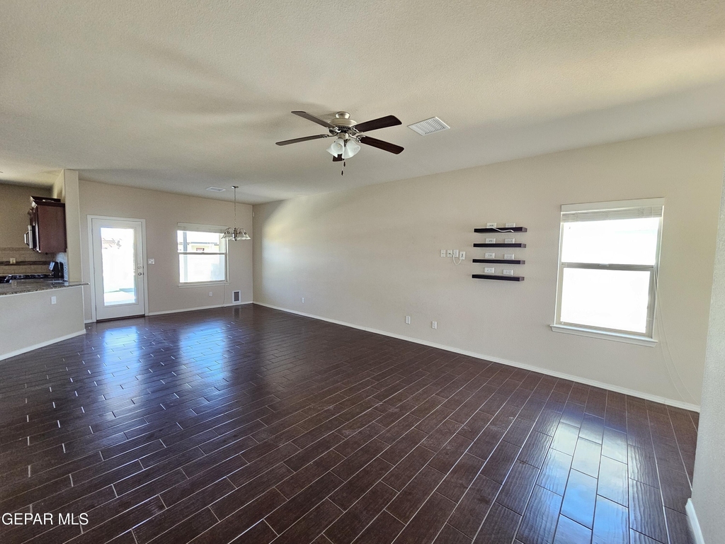 2217 Furtherpoint Place - Photo 5