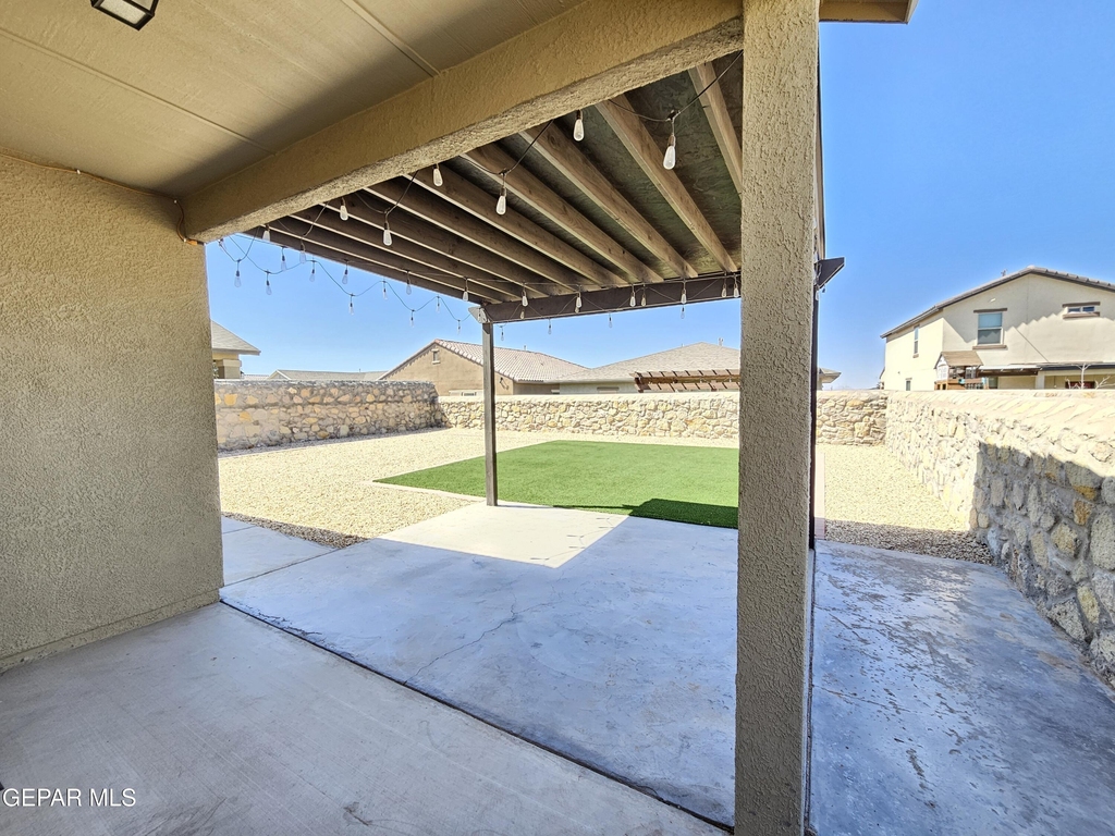 2217 Furtherpoint Place - Photo 23