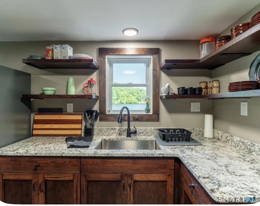 37 Sheldon Circle - Photo 8