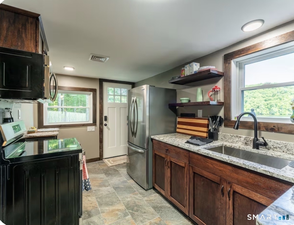 37 Sheldon Circle - Photo 5